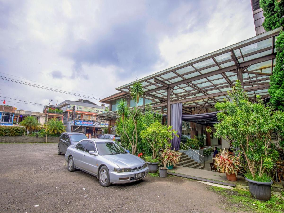 Takashimaya Hotel & Convention Lembang Esterno foto