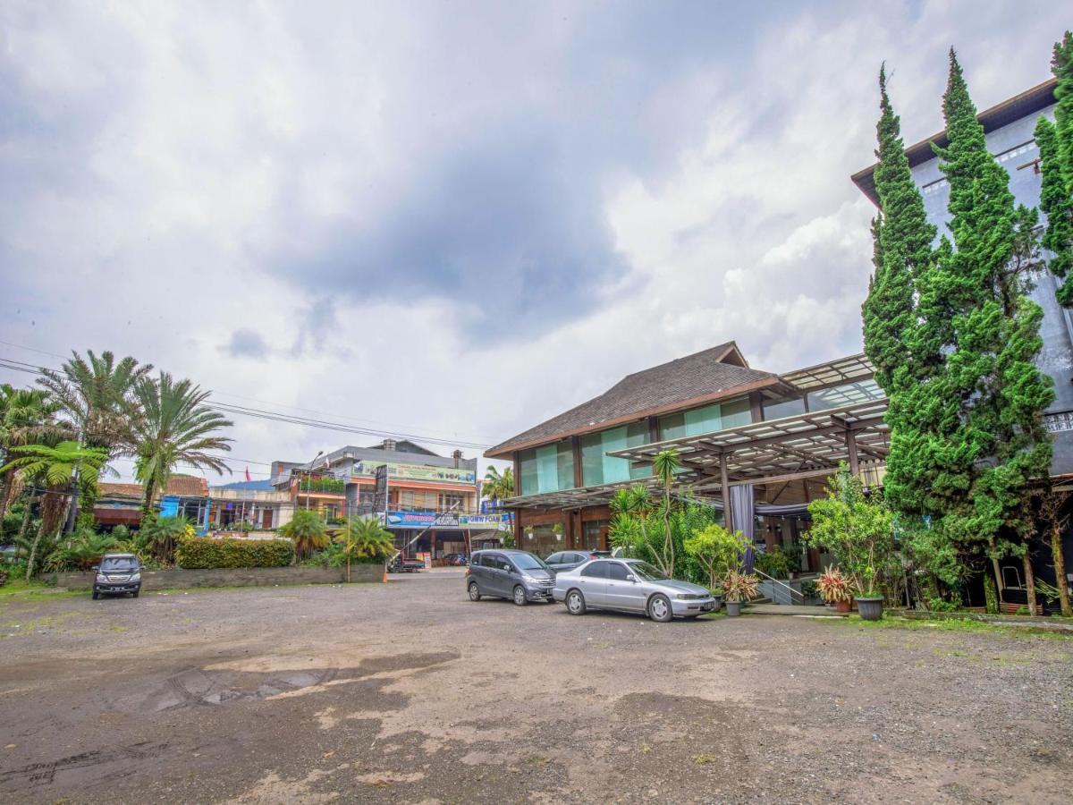 Takashimaya Hotel & Convention Lembang Esterno foto