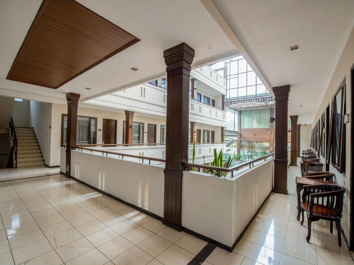 Takashimaya Hotel & Convention Lembang Esterno foto